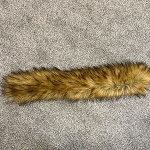 Skea Faux Finn Raccoon Border for Skea Ski Jacket